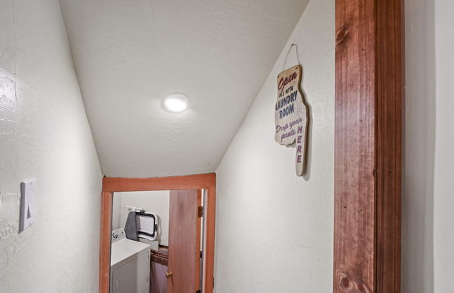 Snowshoe Cabin 3 Decks, BBQ & Hot Tub! - Foto 22