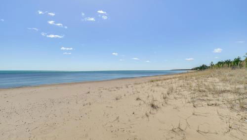 Private Beach Waterfront Home on Lake Huron! - Foto 2