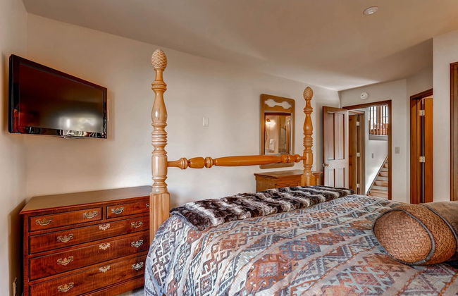 Highlands Area by East West Hospitality - Photo 40