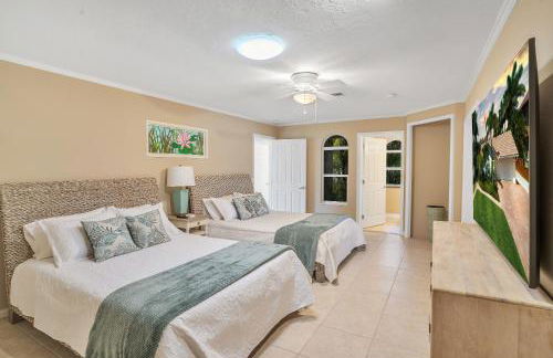 Paradise with a pool, pier and private beach area - Foto 13