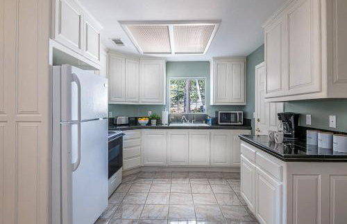 The Oaktree Estate by Fieldtrip 7 Acre Private Resort with Lake Pool Vineyard - Foto 46