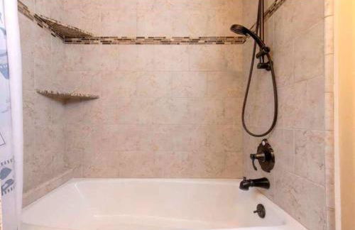 X-Large Spacious Deluxe House Fastest Wi-Fi - Foto 10