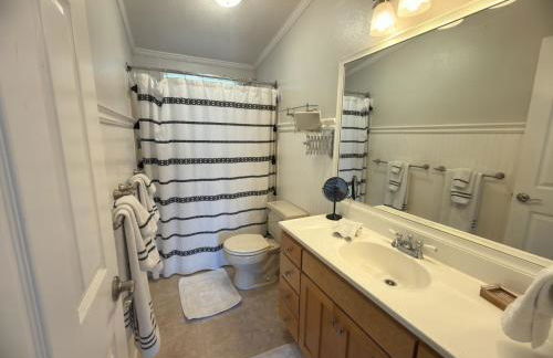 Lake View Home Community Pool in Riviera Heights - Foto 24