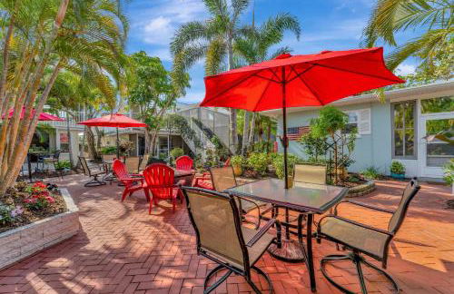 Just Beachy! One bed one bath charmer steps to beach - Photo 18