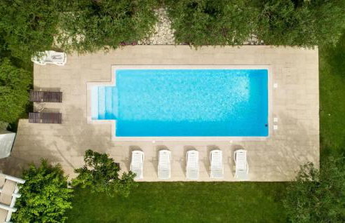 Six-Bedroom Holiday Home In Sv Filip I Jakov - Foto 9