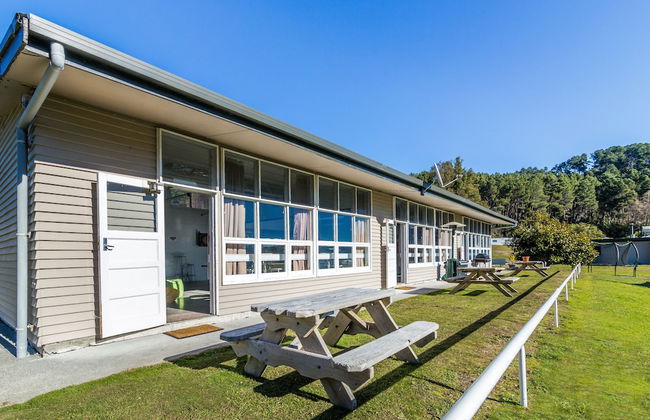 Motutere Bay Top 10 Holiday Park - Photo 57