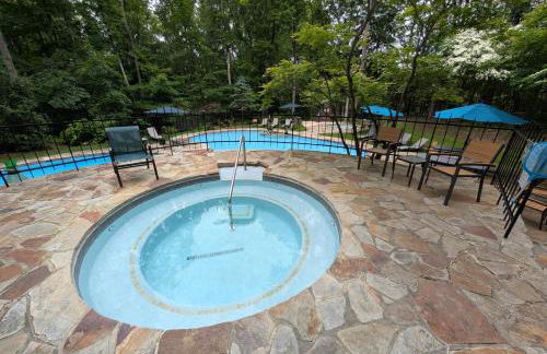 Ma-ple Haven --Wifi, Fireplace, Deck, Fire Pit, Family Friendly, Game Room, Pool Access - Foto 65