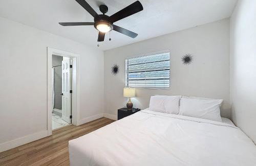 Newly Renovated | Minutes to Riverwalk & Beaches | Tampa Heights - Foto 51