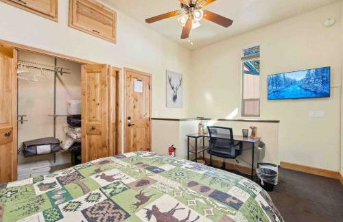 TahoeCozy with Pool Hot Tub and Near Northstar - Foto 31