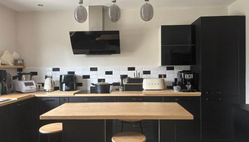 Maison de standing, jardin & BBQ - Circuit 24H à 5 min - Photo 4, stove, pet friendly