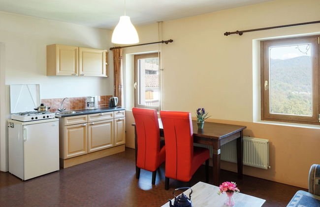 Traditional Apartment in Poffabro With Fireplace - Foto 7