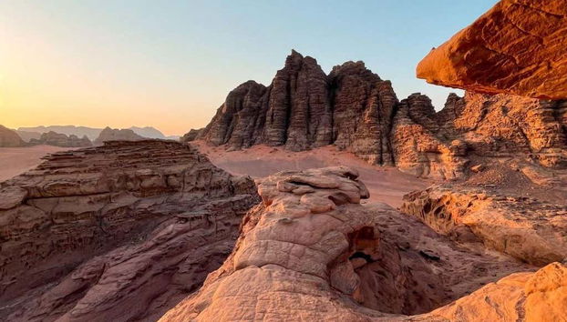 Off-Road + Hike in Wadi Rum Desert - Foto 3