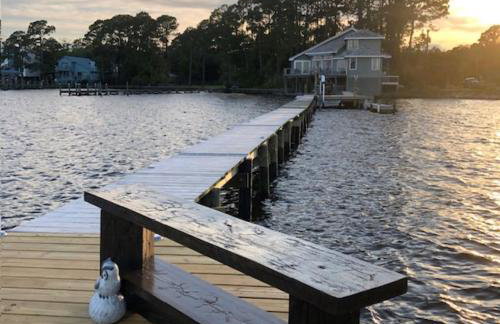 FEATURED ON HGTV'S MY LOTTERY DREAM HOME! Private dock, 15 minute boat ride to Crab Island, 20 minute drive to Destin, Pet Friendly - Foto 35