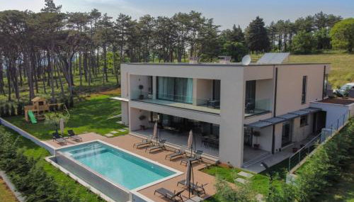 Villa Valpinia Luxury Villa in a Quiet Location with Pool, Sauna, Jacuzzi and Large Garden - Foto 2