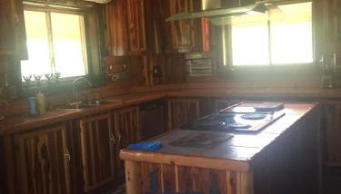 LOG HOME CANINE RETREAT with DOG ART COLLECTION - Foto 2