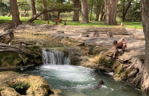 DH RIVER LODGE! Gather your herd here! - Foto 28