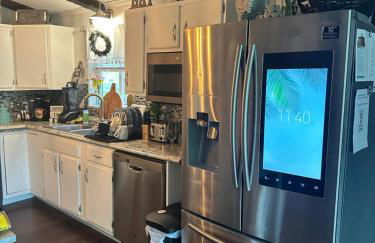 Majestic Lake Front Chalet - Foto 21