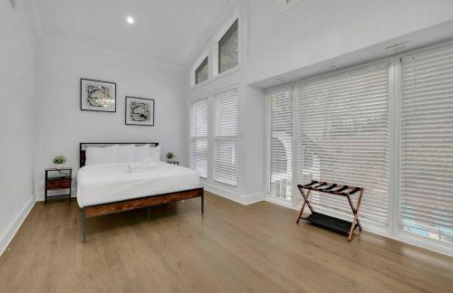 Luxury 7BR Buckhead Oasis w Pool Gameroom Firepit - Foto 51