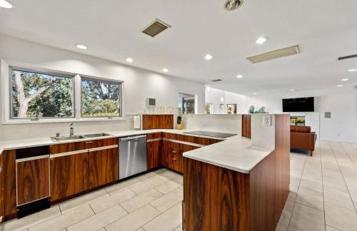 Luxury La Jolla Villa Ocean Views & Private Pool - Photo 12