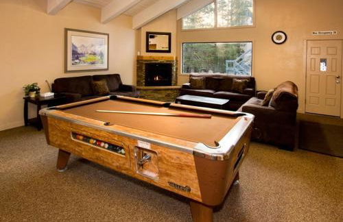 St Anton Courtyard View 2-Bedroom Condos with Pool & Jacuzzi - Foto 6