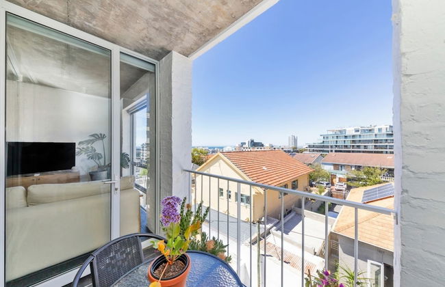 Seaside Studio Apartment, 9 Mins to Queens Beach! - Photo 16