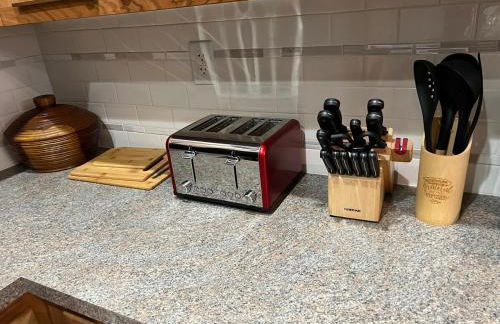 Charming home in heart of St Joseph 30 Plus days - Foto 2