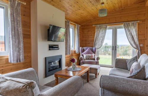 Chalet Loch Leven Lodge 21 by Interhome - Photo 13