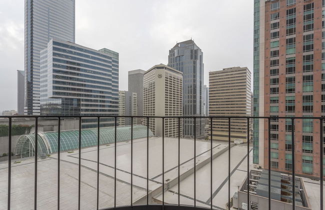 Domicile Suites at Cove - Photo 70