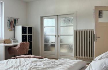 CK Business Apartments 4BR, WLAN, Parking - Foto 12