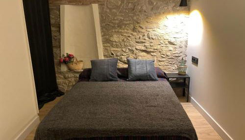 Apartamento colgante al río con vistas al puente - Photo 3