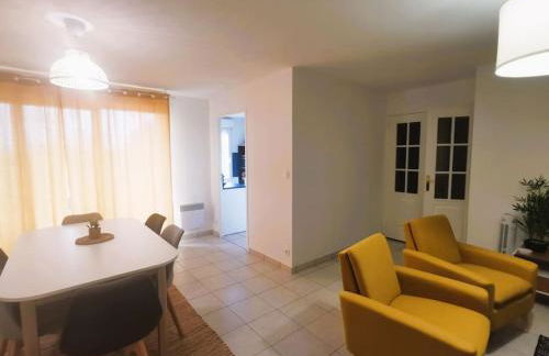 Casteljaloux Appartement 2 chambres balcon parking résidence calme - Foto 14