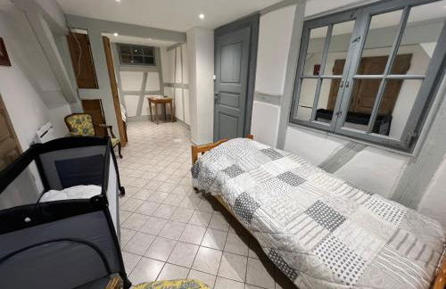 Maison chez Léa - grand gîte familial calme parking terrasse - Foto 17