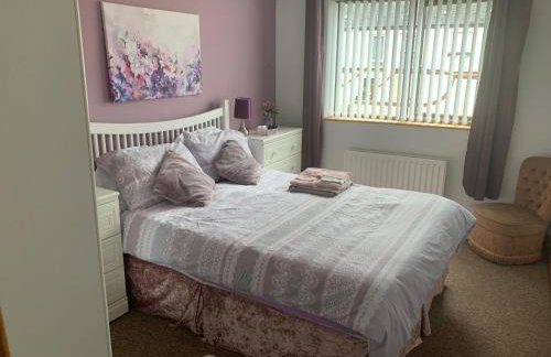 House - Sleeps 4 with Cozy Fireplace - Foto 47