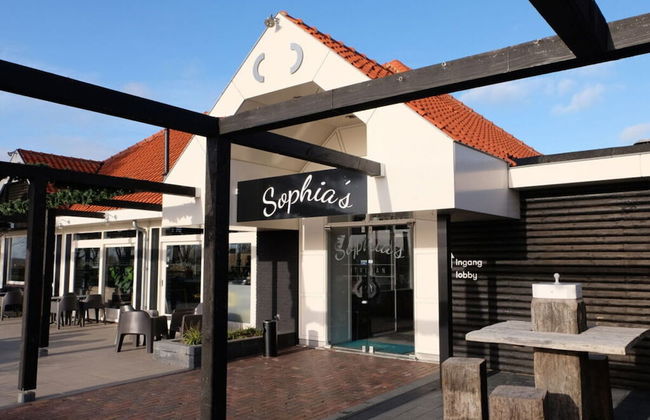 Holiday Home With Motorboat - Photo 17