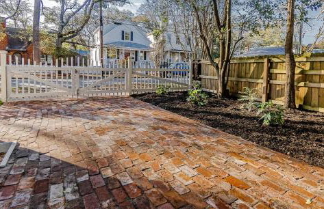 Downtown | Gorgeous | Pet Friendly! - Photo 52