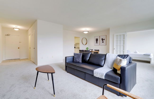 Apartment in the Heart of Crystal City - Photo 24