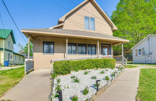 2 Living Areas! Cedar Home 11 Mi to Mt Holiday Ski - Foto 29