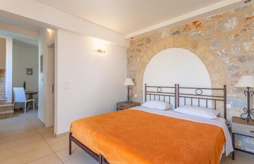 IRIS, Luxury Stone Villa in Stoupa with Private Infinity Pool, BBQ and Amazing Sea View - Foto 13