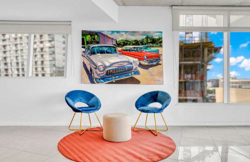 Miami Vice - Central Midtown Pool and Parking - Foto 6