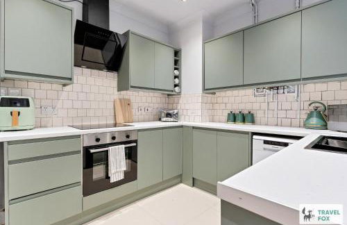 Liz's 4 Bed House: Close to the Motor Point Arena - Foto 3