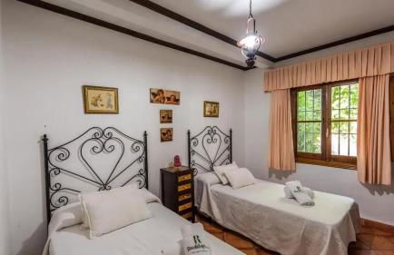 Spacious villa with private pool in Villamartin - Foto 11