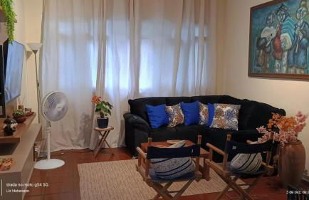 Apê Retrô com Wi-Fi e Vaga - 350 m da Praia da Enseada - Foto 6