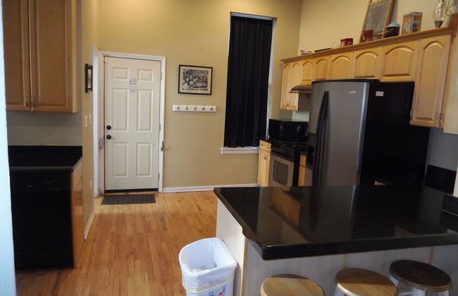 Bucktown, Urban Luxury and Convenience, Near L Train Stop at Western - Foto 10