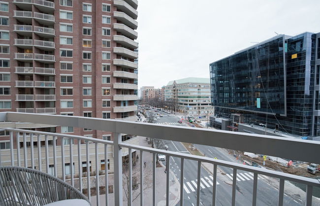 Steps to Metro Apartments in Arlington - Foto 76