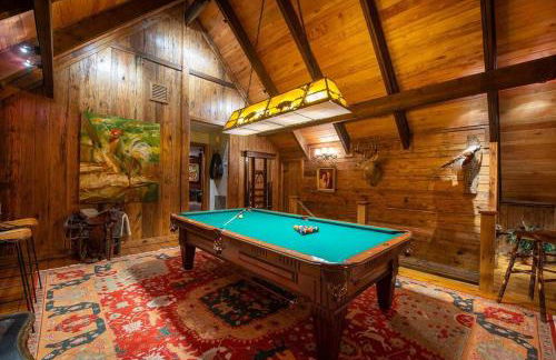 LUXURY!! Hot Tub, Pool Table, River & Petting zoo? - Foto 17