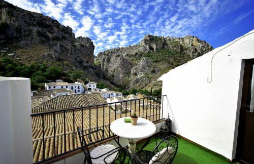 EL HECHIZO DEL BAILÓN - Foto 1