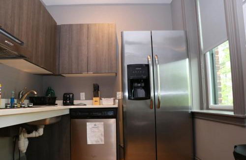 A Stylish Stay w/ a Queen Bed, Heated Floors.. #21 - Foto 15