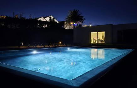 Seaview Villa with Heated Private Pool - Photo 29