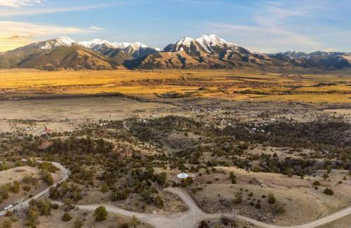 Mountain Yurt - Luxe Yellowstone Cabin I Condé Nast - Foto 42