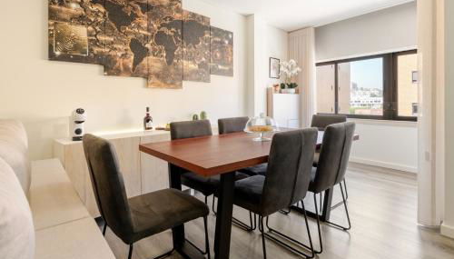 Spacious & Stylish Flat with Garage by HostWise - Foto 2